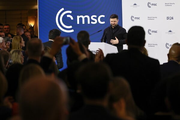 ΖΕΛΕΝΣΚΙ ΣΥΜΒΟΥΛΙΟ ΕΙΡΗΝΗΣ ΓΕΡΜΑΝΙΑ ΜΟΝΑΧΟ ΟΥΚΡΑΝΙΑ ΡΩΣΙΑ