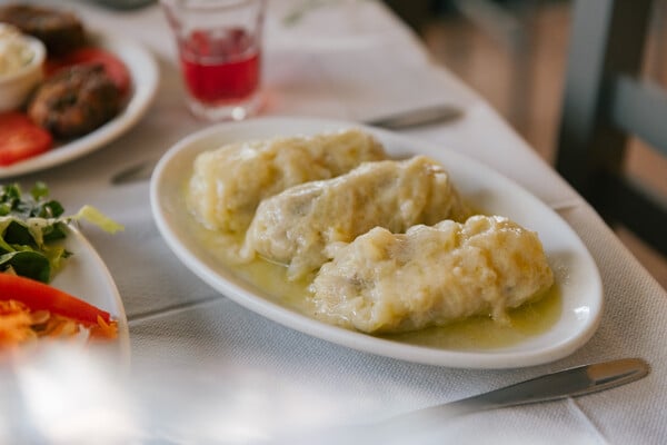 Στη Μόνικα τρως σαν στο σπίτι σου 