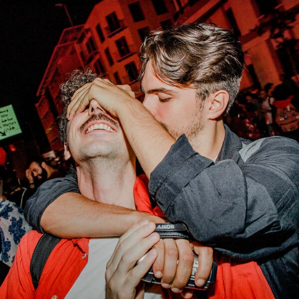 *Γι’ αυτό το δέρμα πάντα θα πληρώνεις/ένα πολυπόστ του Πάνου Μιχαήλ