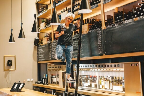 10 wine bars που αγαπάμε τώρα στην Αθήνα