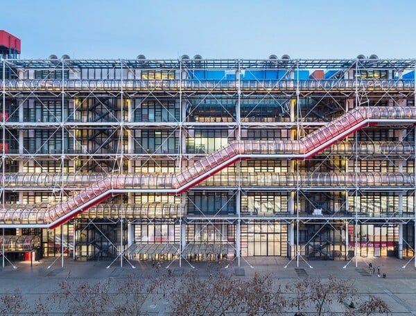 CENTRE POMPIDOU ΚΡΥΦΗ ΚΑΜΕΡΑ 