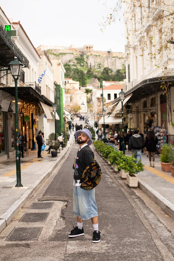 Akylas: «Τραγουδώ για τα άτομα που δεν χωράνε σε νόρμες»