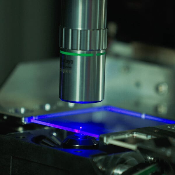 ΓΥΑΛΙ ΚΕΝΤΡΑ ΔΕΔΟΜΕΝΩΝ ΑΠΟΘΗΚΕΥΣΗ