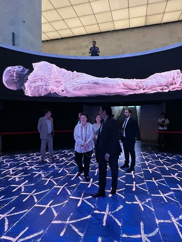 ΛΙΝΑ ΜΕΝΔΩΝΗ ΚΑΒΑΦΕΙΑ 2026