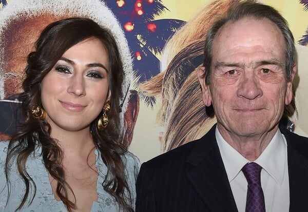 ΤΟΜΙ ΛΙ ΤΖΟΟΥΝΣ ΚΟΡΗ ΑΙΤΙΑ ΘΑΝΑΤΟΥ