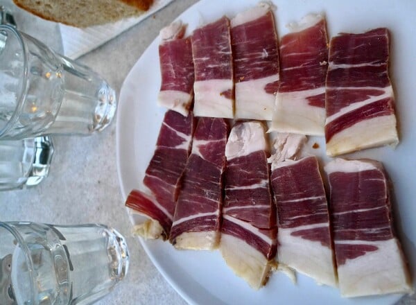 ΕΠΕΞ Ρόστο, η οργιώδης γεύση του Διονύσου στη Νάξο