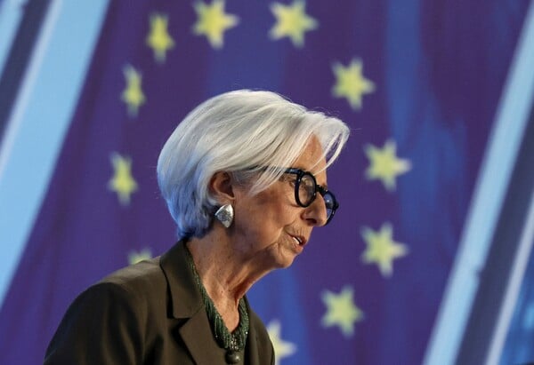 ΚΡΙΣΤΙΝ ΛΑΓΚΑΡΝΤ ΕΥΡΩΠΑΙΚΗ ΚΕΝΤΡΙΚΗ ΤΡΑΠΕΖΑ