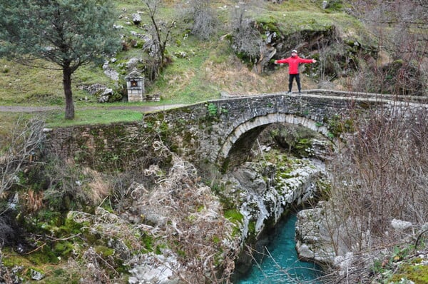 «Θα πρέπει να γίνεις μέρος της φύσης και του βουνού, ένα αγρίμι, με την καλή έννοια, για να επιβιώσεις εδώ πάνω»
