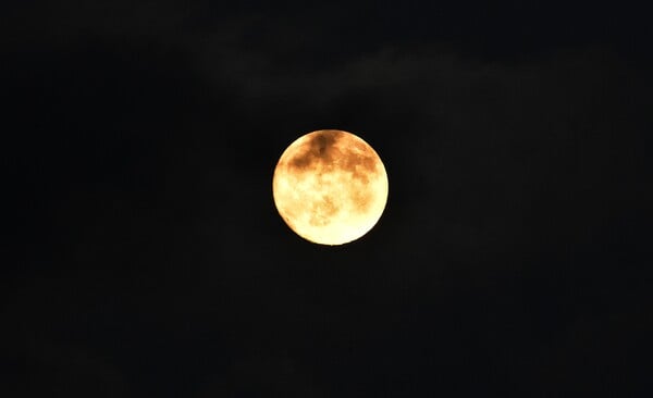 ΣΕΛΗΝΗ ΦΕΓΓΑΡΙ ΟΛΙΚΗ ΕΚΛΕΙΨΗ ΣΕΛΗΝΗΣ