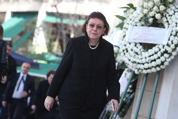 ΕΛΕΝΗ ΓΛΥΚΑΤΖΗ ΑΡΒΕΛΕΡ ΚΗΔΕΙΑ ΜΗΤΡΟΠΟΛΗ ΑΘΗΝΩΝ