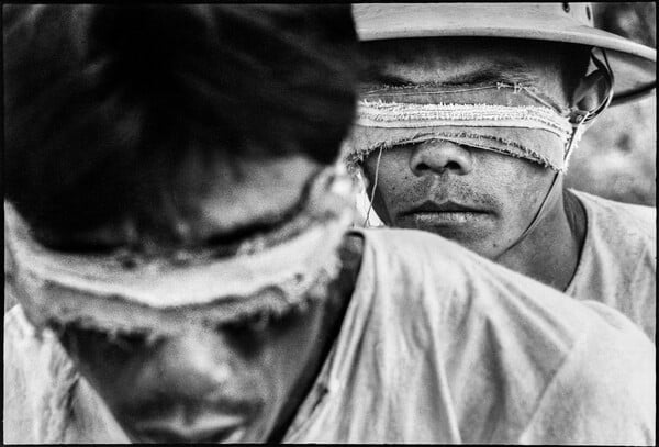 Ο πόλεμος του Βιετνάμ μέσα από τον ατρόμητο φακό της Κάθριν Λερουά 