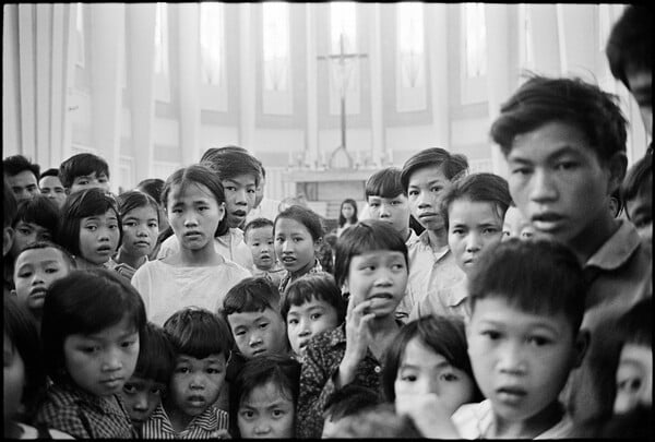 Ο πόλεμος του Βιετνάμ μέσα από τον ατρόμητο φακό της Κάθριν Λερουά 