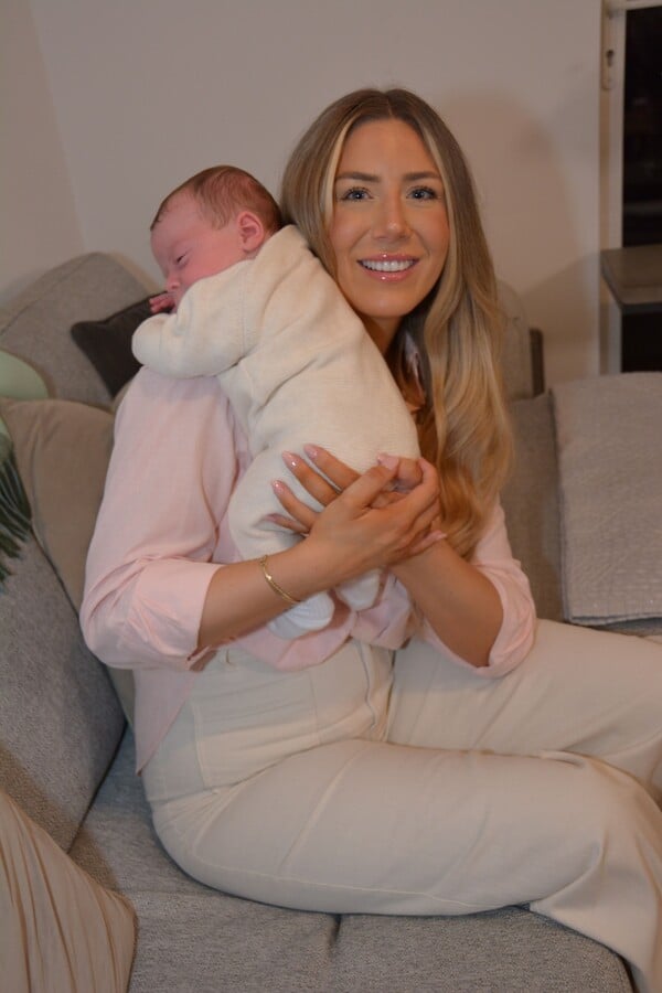 Ηνωμένο Βασίλειο: Γεννήθηκε το πρώτο μωρό έπειτα από μεταμόσχευση μήτρας από νεκρή δότρια