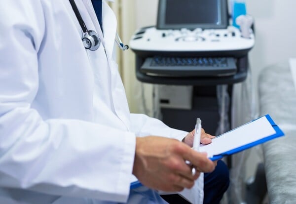 ΓΥΝΑΙΚΟΛΟΓΟΣ ΧΕΙΡΟΥΡΓΕΙΑ ΑΣΘΕΝΕΙΣ ΧΩΡΙΣ ΛΟΓΟ