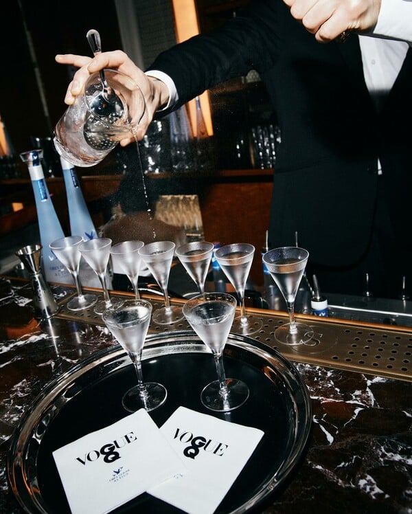 ΚΛΕΛΙΑ ΑΝΔΡΙΟΛΑΤΟΥ ΧΡΙΣΤΟΦΟΡΟΣ ΠΑΠΑΚΑΛΙΑΤΗΣ VOGUE AFTER PARTY BAFTA 2026