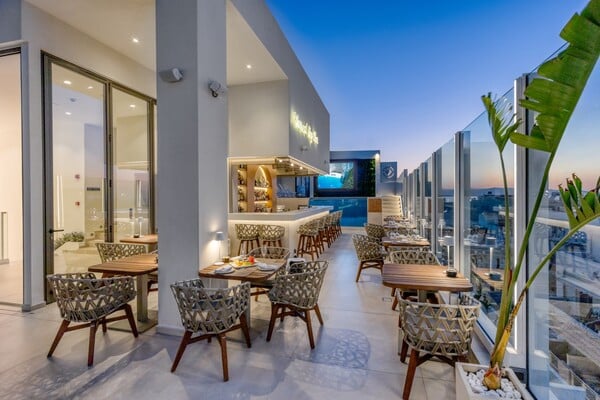 Ethereal White Resort: Άνεση, καινοτομία και αυθεντική κρητική φιλοξενία