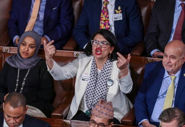 ΕΠΙΘΕΣΗ ΤΡΑΜΠ ΟΜΑΡ ΤΛΑΙΜΠ STATE OF UNION