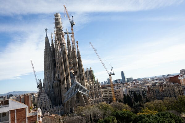 Ο Γκαουντί δεν έφτιαξε μόνο τη Sagrada Família