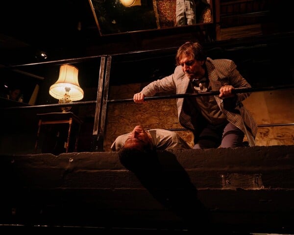 Τα τρένα που φύγαν, αγάπες μου πήρανε