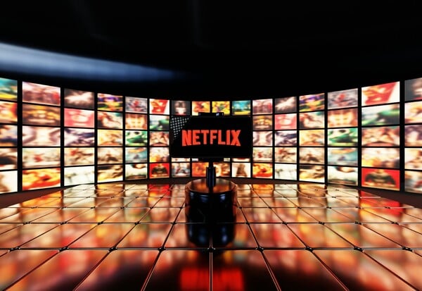 NETFLIX WARNER BROS PARAMOUNT ΕΞΑΓΟΡΑ