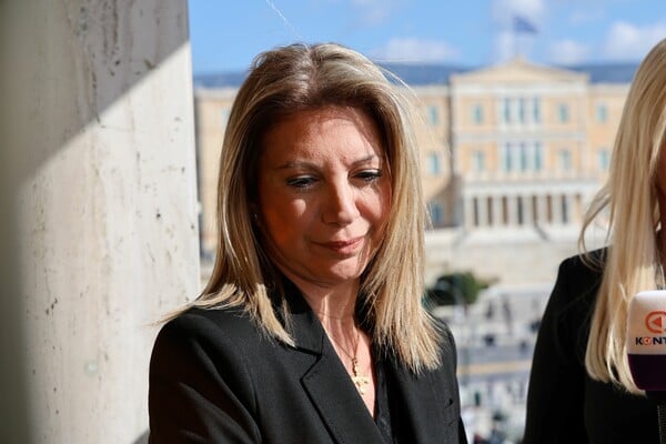 Χωρίς ομιλία στο Σύνταγμα η Μαρία Καρυστιανού: «Αισθάνθηκα ότι δεν ήθελαν να μιλήσω»