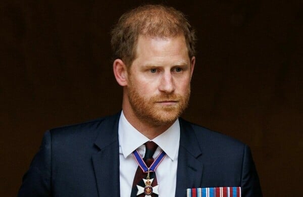 ΠΡΙΓΚΙΠΑΣ ΧΑΡΙ ΑΝΤΡΙΟΥ