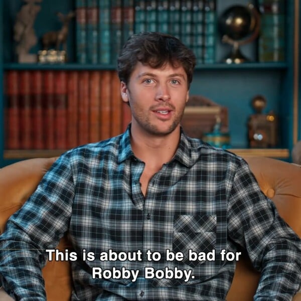 *Σαν φίδι πάνω στο δέρμα/ ένα πολυπόστ του Πάνου Μιχαήλ