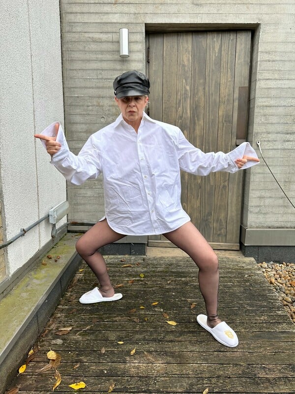 *Σαν φίδι πάνω στο δέρμα/ ένα πολυπόστ του Πάνου Μιχαήλ