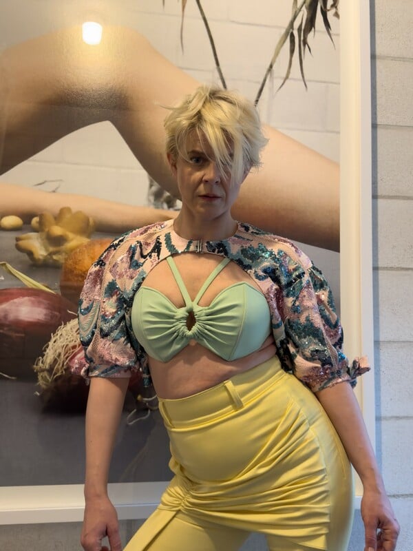 *Σαν φίδι πάνω στο δέρμα/ ένα πολυπόστ του Πάνου Μιχαήλ