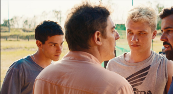 *Σαν φίδι πάνω στο δέρμα/ ένα πολυπόστ του Πάνου Μιχαήλ