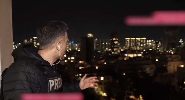 Ισραήλ: Η στιγμή που πέφτει πύραυλος πίσω από δημοσιογράφο του ΣΚΑΪ