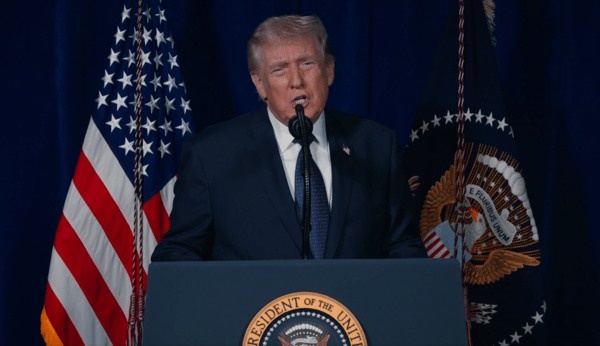 ΙΡΑΝ ΝΤΟΝΑΛΝΤ ΤΡΑΜΠ