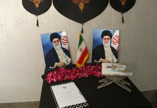 ΧΑΜΕΝΕΙ ΔΙΑΔΟΧΟΣ ΙΡΑΝ