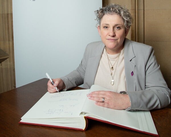 ΒΡΕΤΑΝΙΑ ΥΠΟΥΡΓΟΣ ΥΓΕΙΑΣ ΚΑΡΚΙΝΟΣ ΤΟΥ ΜΑΣΤΟΥ