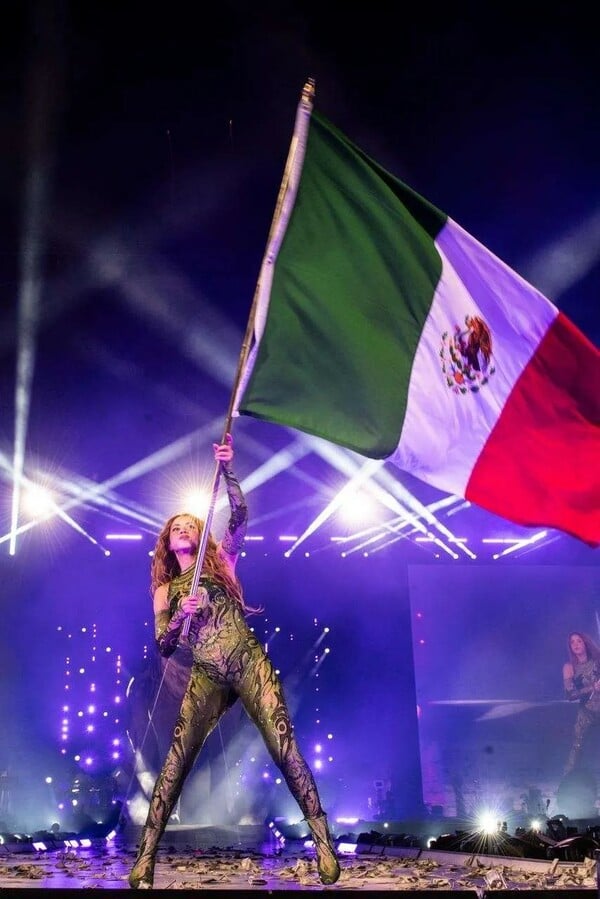 Η Shakira και η εποχή των mega δωρεάν συναυλιών στη Λατινική Αμερική