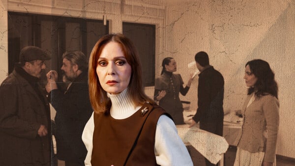  Η Κάτια Δανδουλάκη κατεβαίνει στο υπόγειο του Κουν