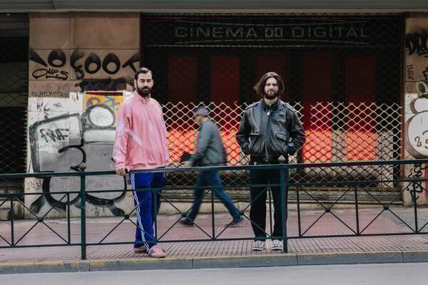 Κώστας Μπακιρτζής: «Στα λερωμένα καθίσματα και στους τοίχους του Βίλμα έχουν αποτυπωθεί ιστορίες έρωτα και πάθους»