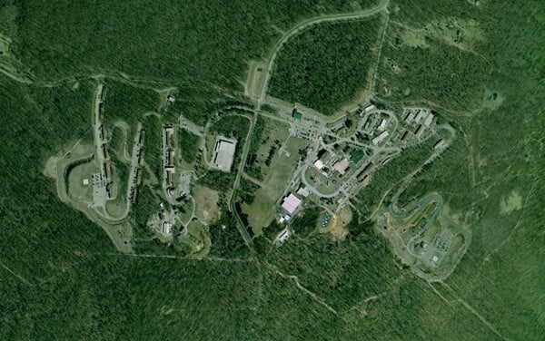 Στα έγκατα της Γης: 8 μυστικά υπόγεια καταφύγια στον κόσμο