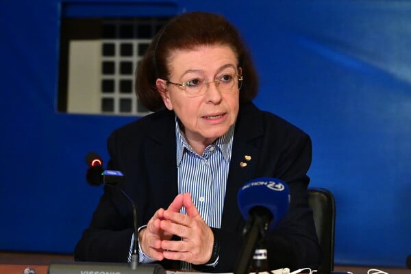 ΚΑΙΣΑΡΙΑΝΗ ΦΩΤΟΓΡΑΦΙΕΣ ΕΚΤΕΛΕΣΗ 200 ΥΠΟΥΡΓΕΙΟ ΠΟΛΙΤΙΣΜΟΥ