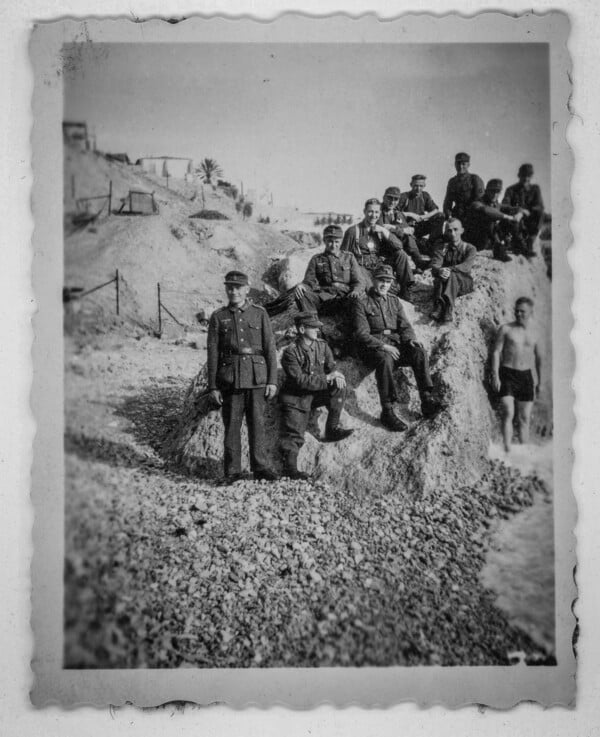 ΚΑΙΣΑΡΙΑΝΗ ΦΩΤΟΓΡΑΦΙΕΣ ΕΚΤΕΛΕΣΗ 200 ΥΠΟΥΡΓΕΙΟ ΠΟΛΙΤΙΣΜΟΥ