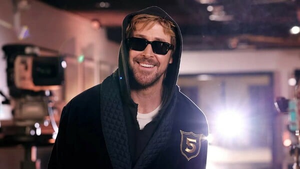 Ο Ryan Gosling πανηγύρισε την “5η φορά” στο SNL — μέχρι που του θύμισαν ότι είναι η 4η