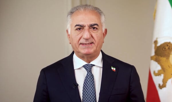 Πόλεμος στη Μέση Ανατολή: «Παραδώστε την εξουσία άμεσα» - Το νέο μήνυμα του Παχλαβί