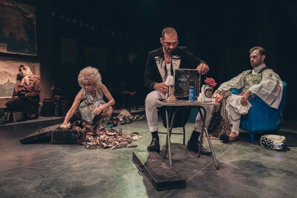 Κωνσταντίνος Σκουρλέτης: «Πώς γίνεται να μην παρατηρείς όσα συμβαίνουν γύρω σου και να μην τα εισάγεις στην τέχνη σου;»