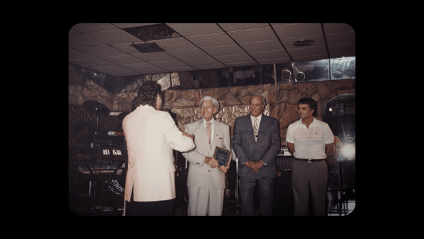 Ένα ντοκιμαντέρ για τη μυθιστορηματική ζωή του ρεμπέτη Γιώργου Κατσαρού