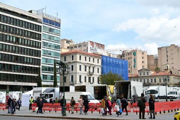 ΜΠΡΑΝΤ ΠΙΤ ΑΘΗΝΑ ΓΥΡΙΣΜΑΤΑ ΤΑΙΝΙΑ