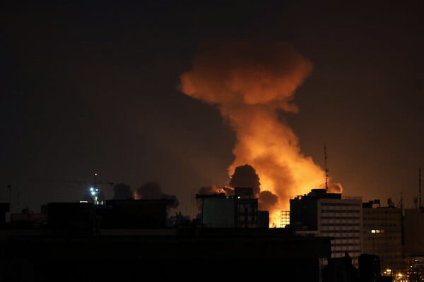 Μέση Ανατολή: Το Ισραήλ βομβαρδίζει Τεχεράνη και Βηρυτό - Oι ΗΠΑ προειδοποιούν για δραματική κλιμάκωση