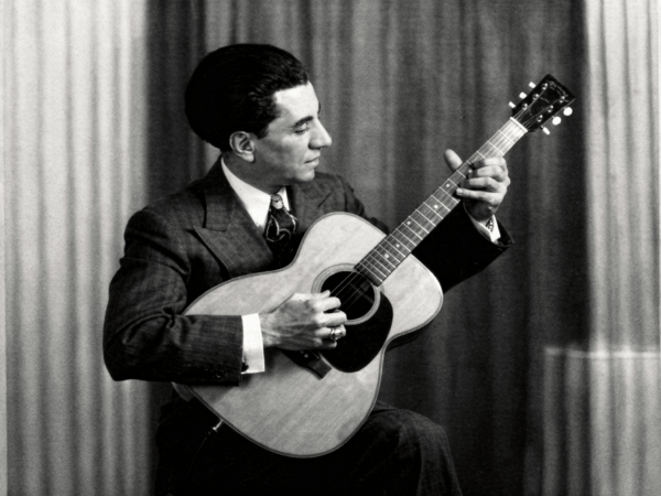 ΕΠΕΞ Ένα ντοκιμαντέρ για τη μυθιστορηματική ζωή του ρεμπέτη Γιώργου Κατσαρού