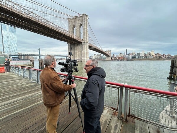 Ένα ντοκιμαντέρ για τη μυθιστορηματική ζωή του ρεμπέτη Γιώργου Κατσαρού