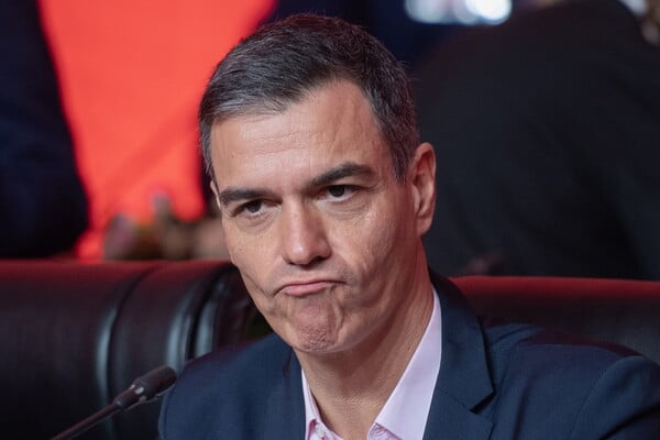 ΠΕΔΡΟ ΣΑΝΤΣΕΘ ΙΣΠΑΝΙΑ ΝΤΟΝΑΛΝΤ ΤΡΑΜΠ ΙΡΑΝ