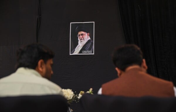 ΙΡΑΝ ΝΕΟΣ ΗΓΕΤΗΣ ΔΙΑΔΟΧΟΣ ΧΑΜΕΝΕΙ